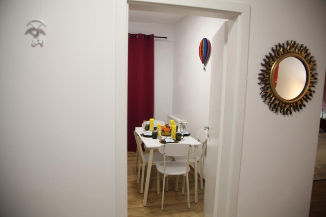 Luxury Downtown Apartment Cluj-Napoca Buitenkant foto