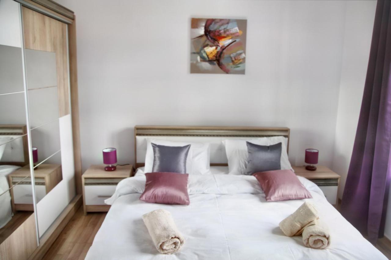 Luxury Downtown Apartment Cluj-Napoca Buitenkant foto
